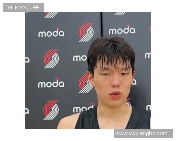 拓记开拓者观众席已现大量杨瀚森球衣，CBA版本亦在其中