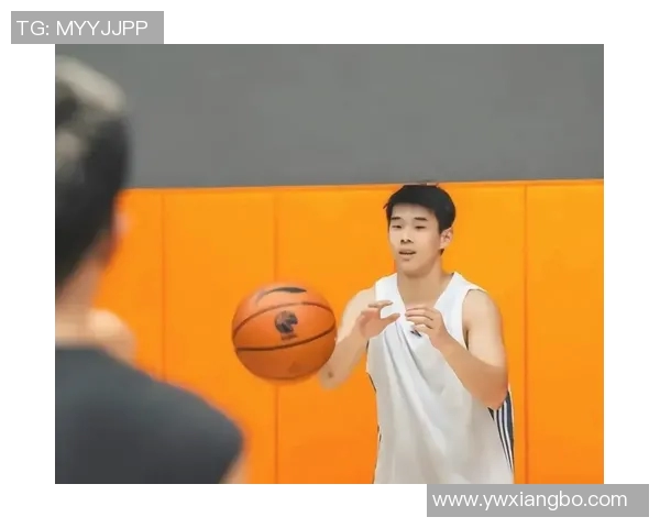 媒体人:如果林葳能在NCAA磨练3年 肯定能成为国家队最需要的后卫 媒体人:如果林葳能在NCAA磨练3年 肯定能成为国家队最需要的后卫